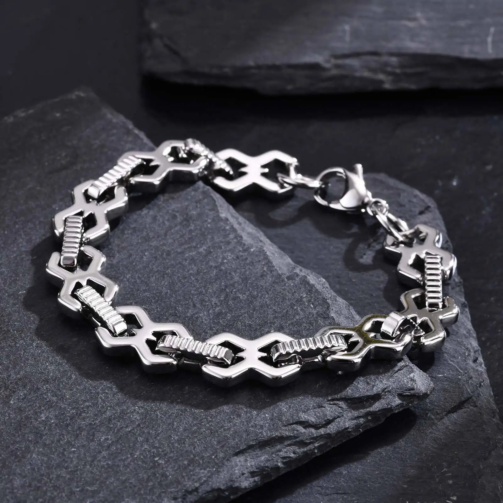 Ocho Link Chain Bracelet